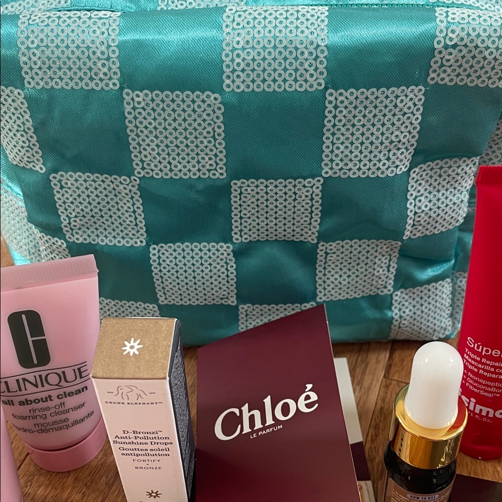 32 piece beauty bundle with teal checkered cosmetic bag - Picture 4 of 7